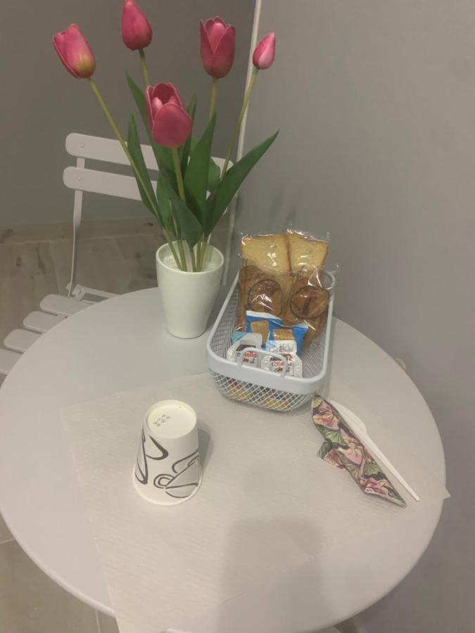 Le Stanze Di Dalia Bed & Breakfast Crotone Exterior photo